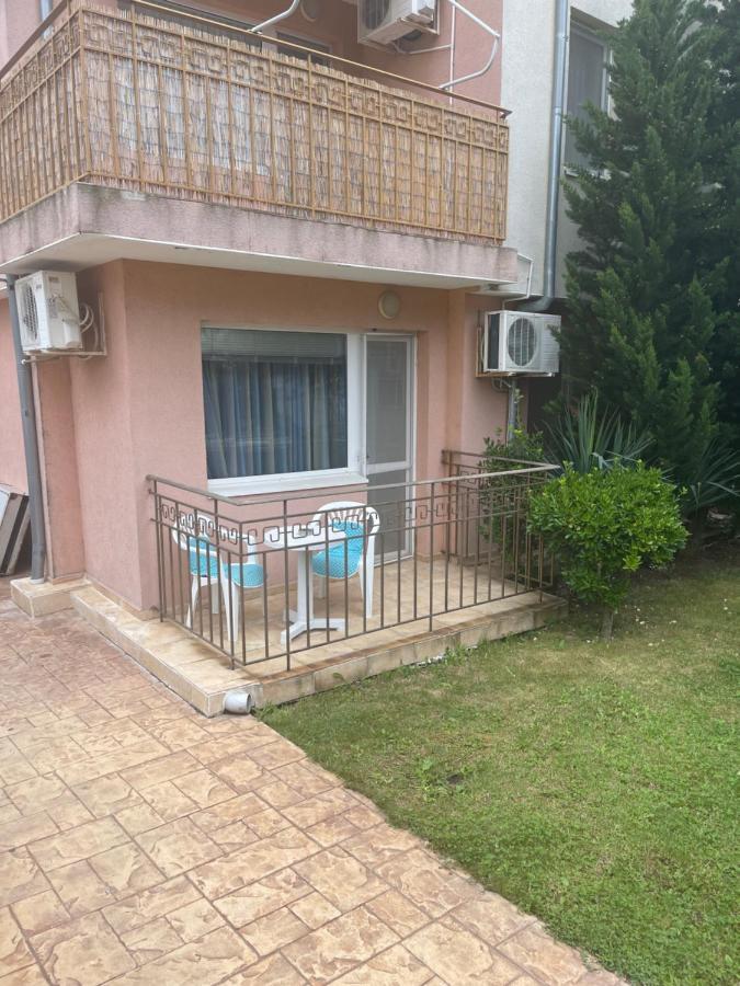 Le Premiere Randevu Apartment Sveti Vlas Luaran gambar