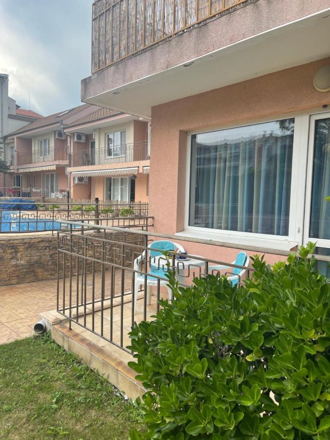 Le Premiere Randevu Apartment Sveti Vlas Luaran gambar