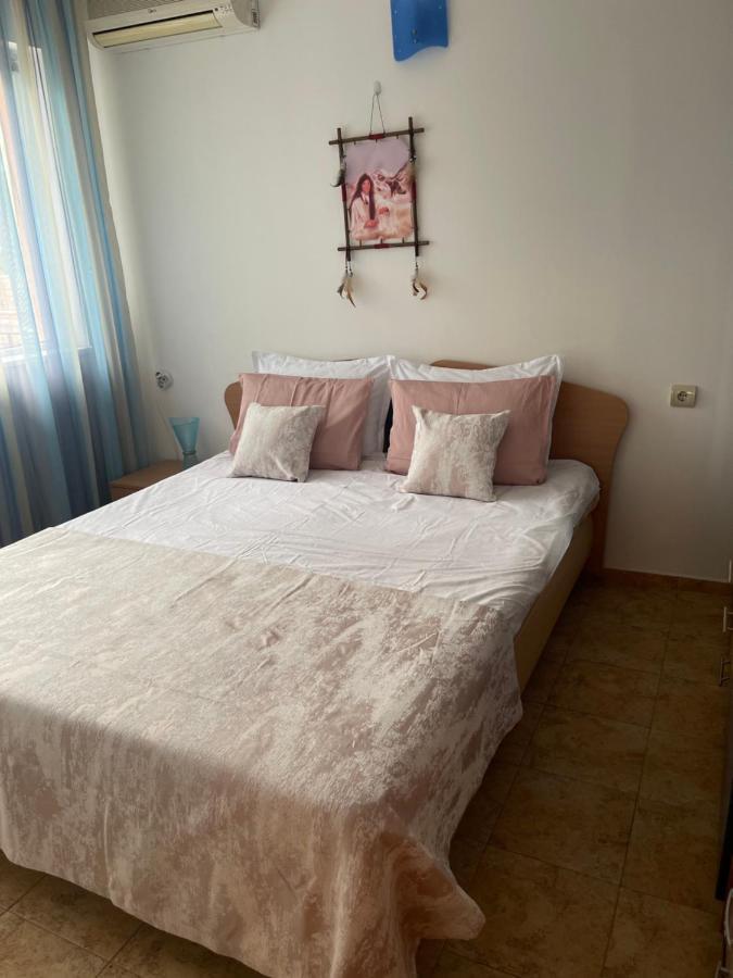Le Premiere Randevu Apartment Sveti Vlas Luaran gambar