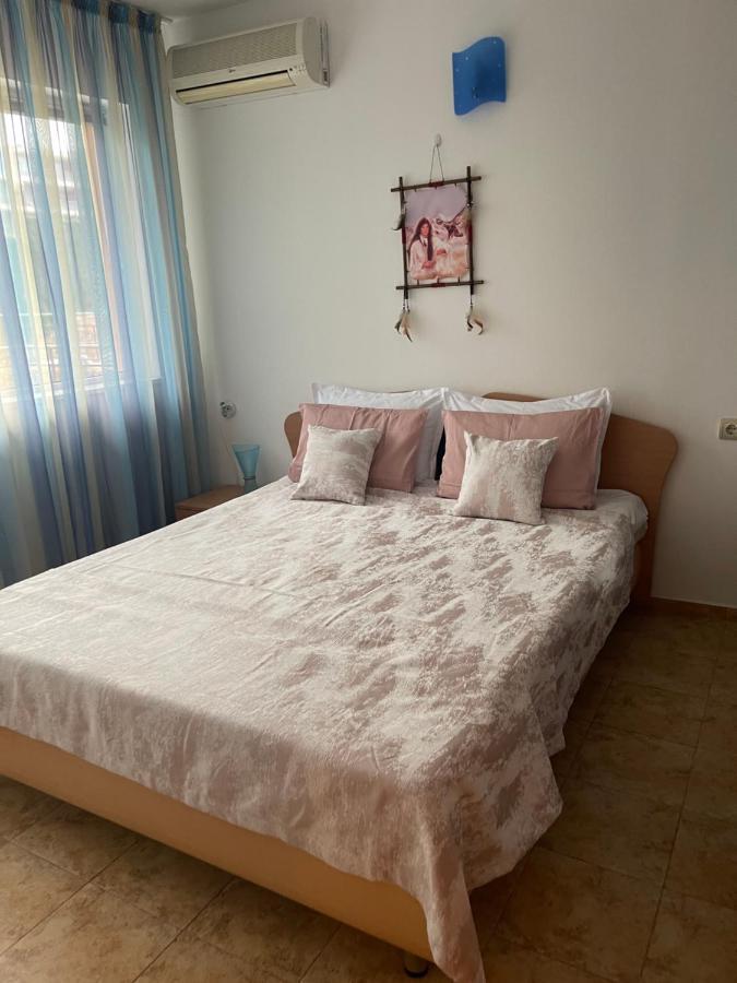 Le Premiere Randevu Apartment Sveti Vlas Luaran gambar