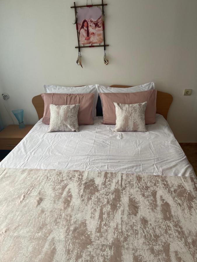 Le Premiere Randevu Apartment Sveti Vlas Luaran gambar