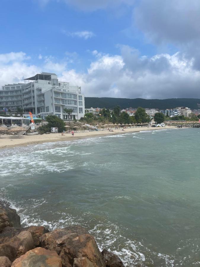 Le Premiere Randevu Apartment Sveti Vlas Luaran gambar